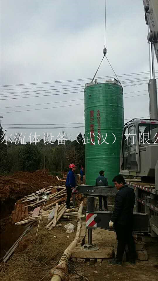 一體化泵站安裝現(xiàn)場 一體化泵站安裝現(xiàn)場