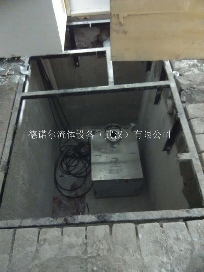 大型污水提升器現(xiàn)場(chǎng)安裝圖3